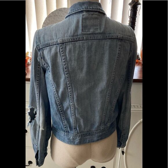 Women’s Future Favorites Jean Jacket Medium - Picture 3 of 6